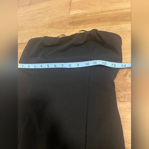 Dress - Mini tube dress with straps at the back - Picture 3 of 9